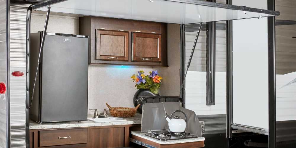 Travel Trailers With Outdoor Kitchens, Best Outdoor Kitchens In Travel Trailers